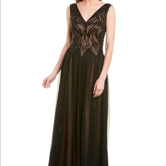 A beautiful party dress - Picture 3 of 3